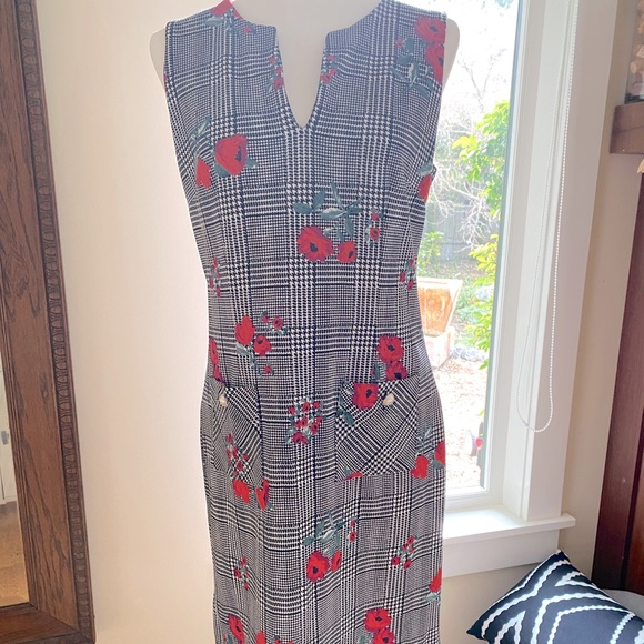 Karl Lagerfeld Dresses & Skirts - Karl Lagerfeld - sheath dress